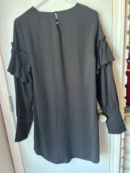 Black Long Sleeve Ruffle Shift Mini Casual Dress - Picture 2 of 7